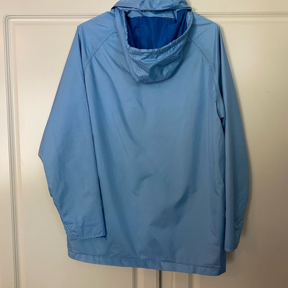 Orvis,Size M, Light Blue, windbreaker with lining, lots of Velcro enclosures - Picture 16 of 16